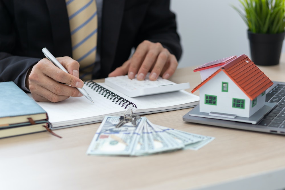 La loi Hoguet et l'estimation immobilière : un cadre réglementaire pour les professionnels