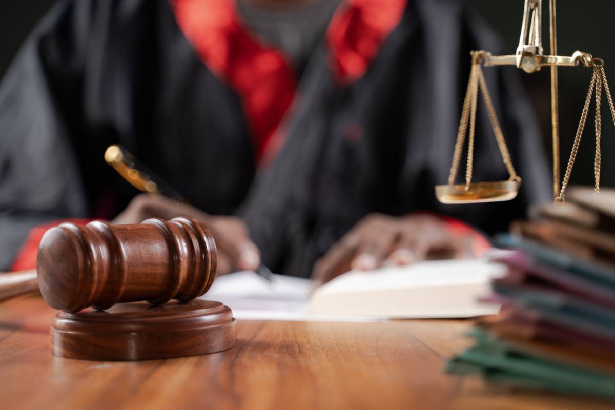 Quand solliciter les services d'un avocat en droit public ?